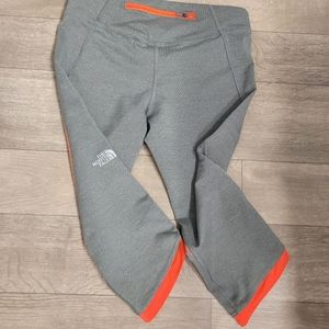 The North Face workout crop pants Size Small Gray Coral
